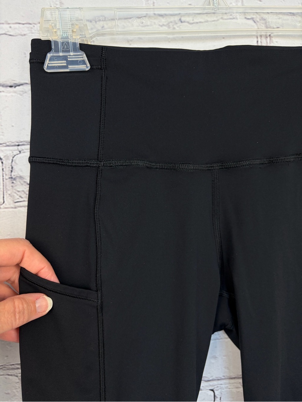 Lululemon Fast & Free Crop II *Nulux 19” Black Sz 6 - Picture 7 of 16